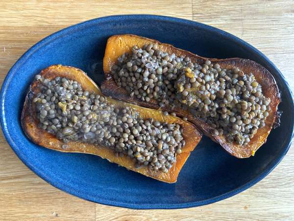Butternut farcie aux lentilles et halloumi - Préparation etape 10