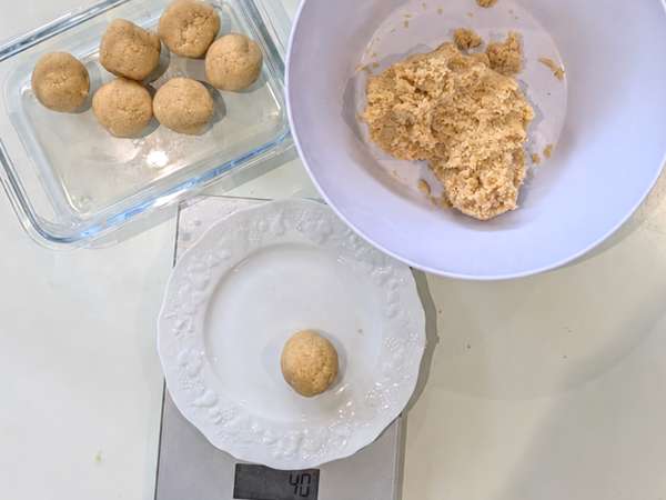 Cookies vegan aux amandes et pépites de chocolat : faciles et gourmands - Préparation etape 2
