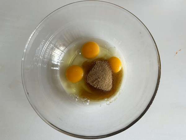Gâteau aux carottes et aux noix - Préparation etape 2