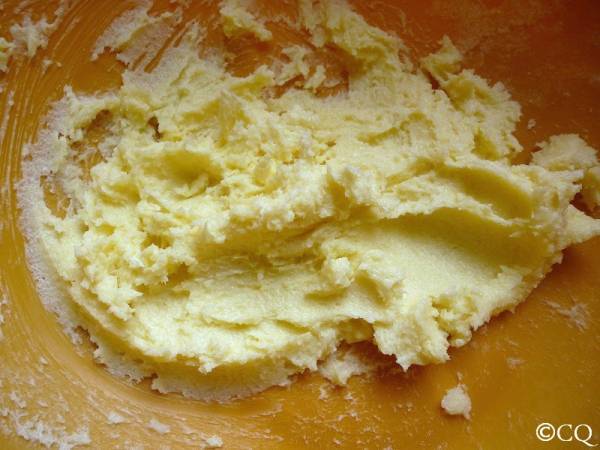 Biscuits aux fraises séchées - Préparation etape 1