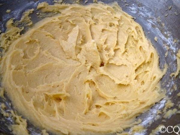 Biscuits aux fraises séchées - Préparation etape 3