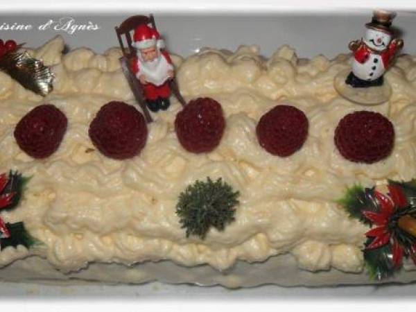 Bûche de noël aux fruits rouges - Préparation etape 7