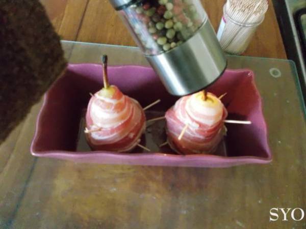 Poires au Lard farcies de Fromage Basque coulant - Préparation etape 3