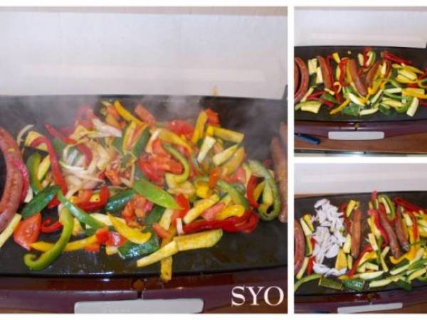 Tortillas aux poivrons et saucisses, de Mamigoz, à la plancha - Préparation etape 2