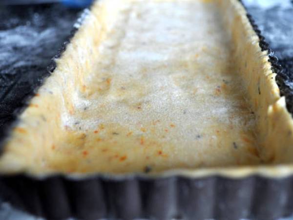 Tarte Serrano, Tomates & Chaussée aux Moines {Pâte brisée Piment d’Espelette & T - Préparation etape 1