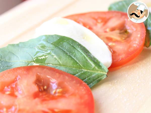 Salade Caprese - Tomates Mozzarella - Préparation etape 2