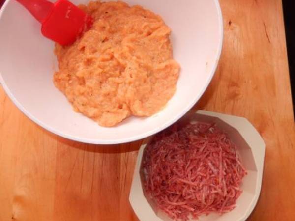 Terrine au poulet, lardons et olives - Préparation etape 3