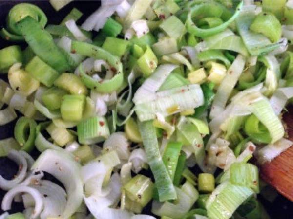 Tarte Franc-Comtoise (Saucisse de Morteau et Cancoillotte) - Préparation etape 3