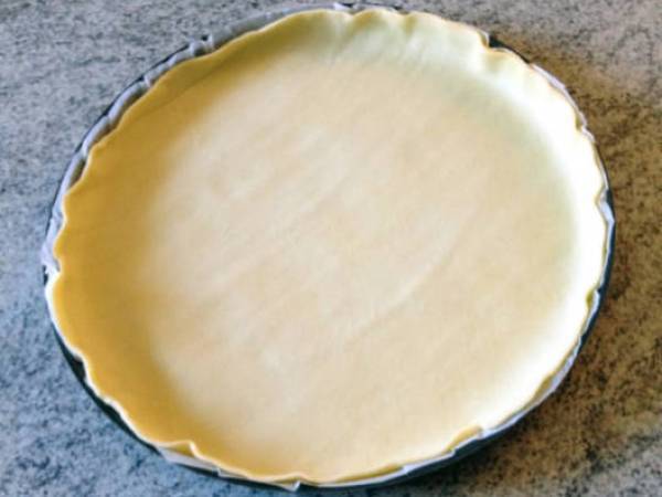 Tarte Franc-Comtoise (Saucisse de Morteau et Cancoillotte) - Préparation etape 4