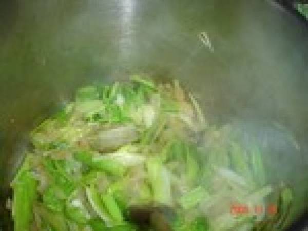 Potage aux tomates et poivrons aux petits légumes - Préparation etape 3