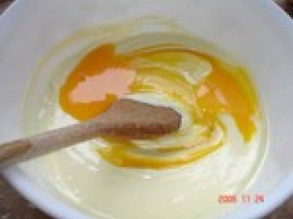 Mousse au chocolat blanc genre nougat glaçé - Préparation etape 1