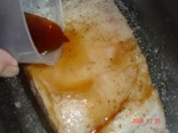 Roti de porc aux ananas et pain d'épice - Préparation etape 1