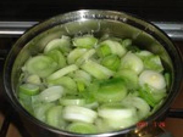 Potage au brocolis/poireaux - Préparation etape 4