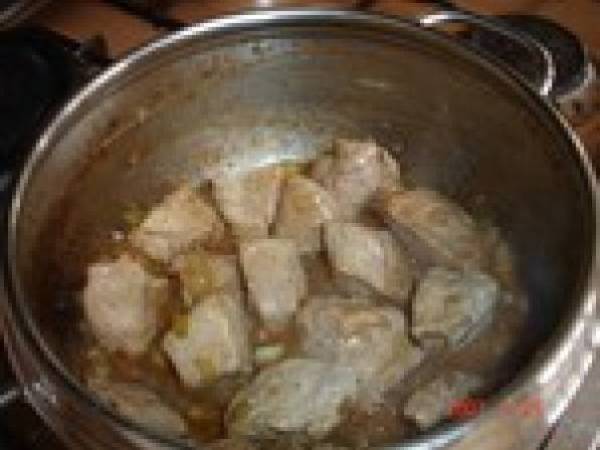 Viande de veau au jus de pomme et pain d'épice - Préparation etape 1