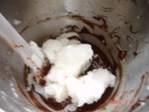 Gateau mousseux au chocolat et fondant de bananes - Préparation etape 2