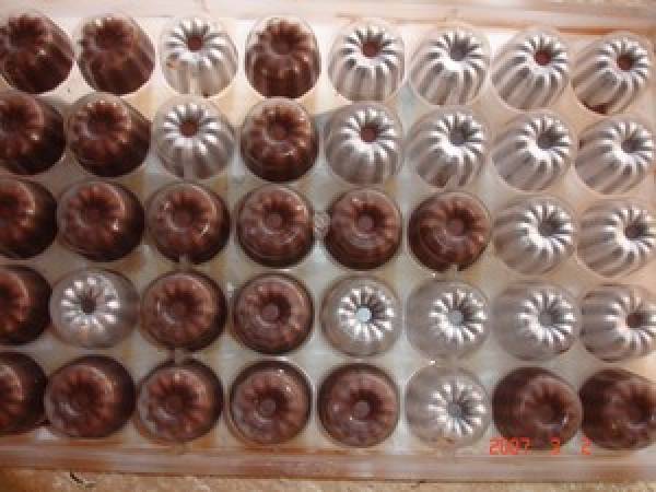 Pralines au chocolat noir fourrées à la crème fraîche framboises - Préparation etape 5