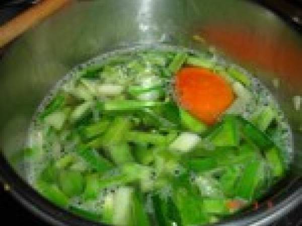 Potage aux poireaux à l'orange et crème - Préparation etape 4