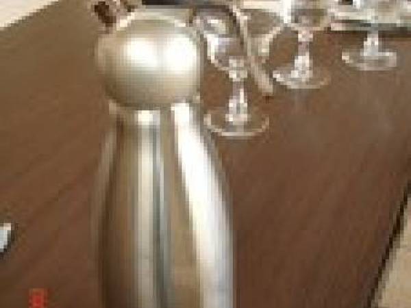 Mousse au chocolat blanc et coulis de citron vert, et fruits de la passion - Préparation etape 4