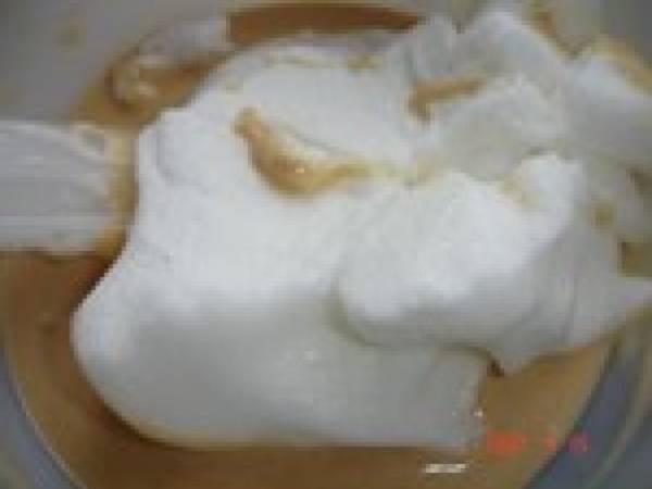 Mousse au chocolat blanc pralinée - Préparation etape 4