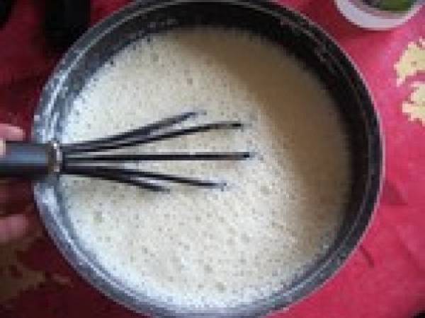 Tarte au flan et aux cerises aigres - Préparation etape 3