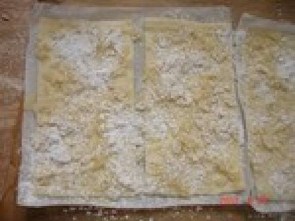 Mille feuille à la crème et aux framboises - Préparation etape 2