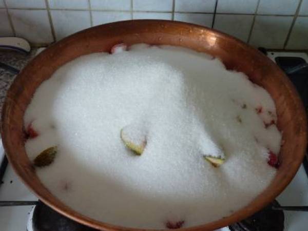 Confiture de figues et de fraises - Préparation etape 2