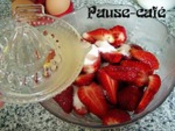 Tiramisu aux fraises à l'amaretto - Préparation etape 2