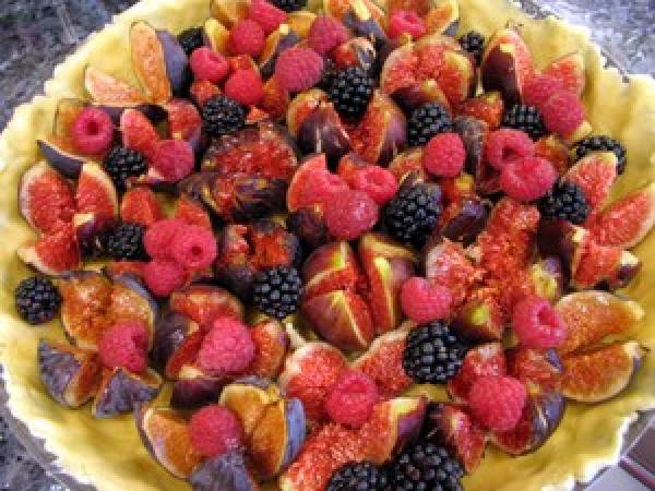 Tarte figues framboises mures et purée d'amande - Préparation etape 4