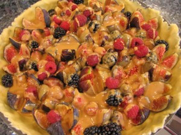 Tarte figues framboises mures et purée d'amande - Préparation etape 6