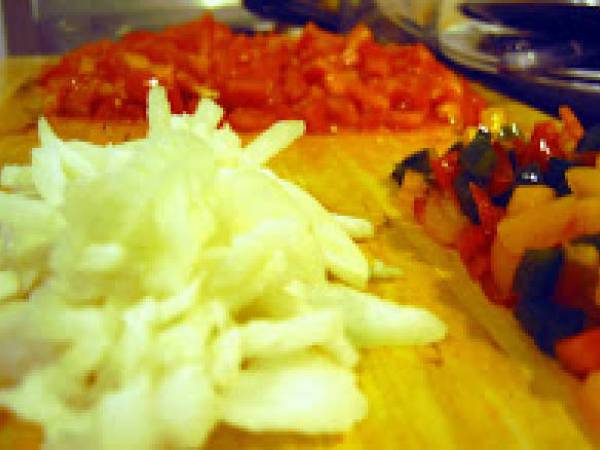 Pizza maison au chorizo, sauce tomate aux poivrons - Préparation etape 1