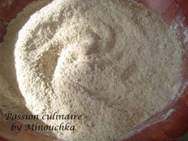 Chebbakia Marocaine : Roses de sable au miel et sésame (en étapes) - Préparation etape 1