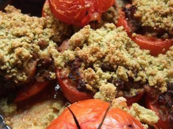Divines tomates farcies gratinées de crumble aux saveurs de pesto - Préparation etape 6
