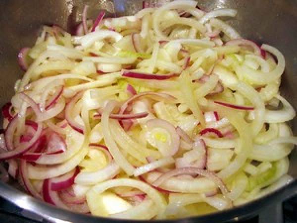 Sole poêlée purée aux cèpes et jus d'oignon d'après Régis Marcon - Préparation etape 3