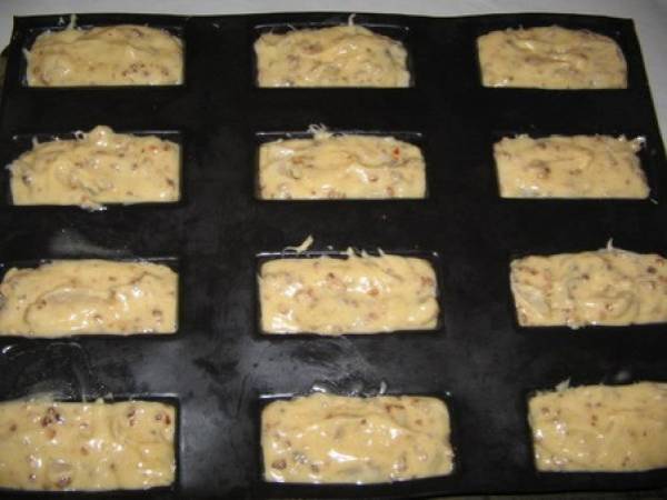 Cake aux poires et pépites a la nougatine - Préparation etape 5