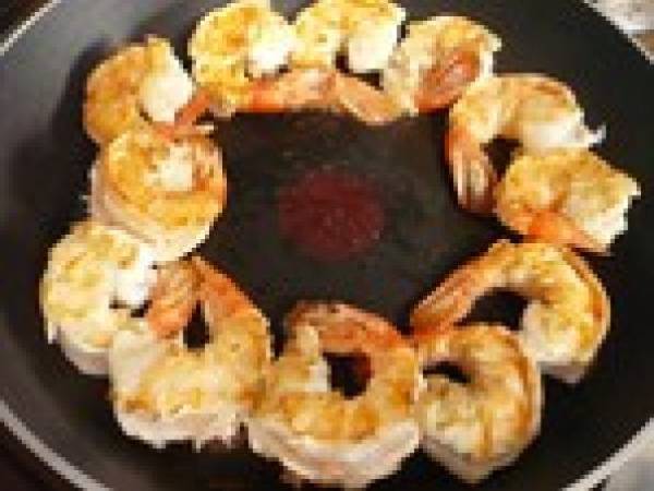 Gratin de scampis au pastis et baies roses - Préparation etape 2