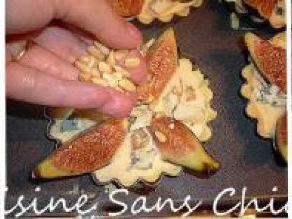 Tartelettes aux figues, roquefort et pignons de pin - Préparation etape 6