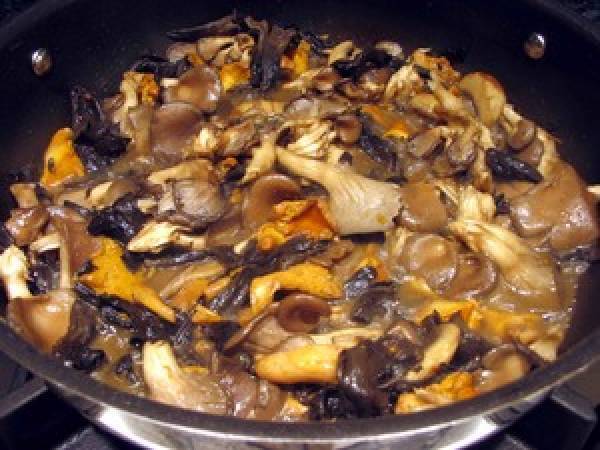 Tarte fine aux champignons forestiers - Préparation etape 4