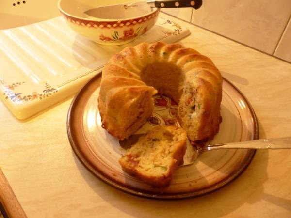 Cake salé aux tomates séchées et roquefort - Préparation etape 2