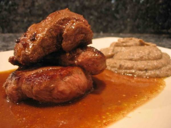 Côtelettes de sanglier, sauce poivrade à ma façon et purée de légumineuses - Préparation etape 1