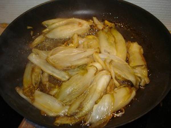 Tatin d'endives caramélisées au chèvre - Préparation etape 2