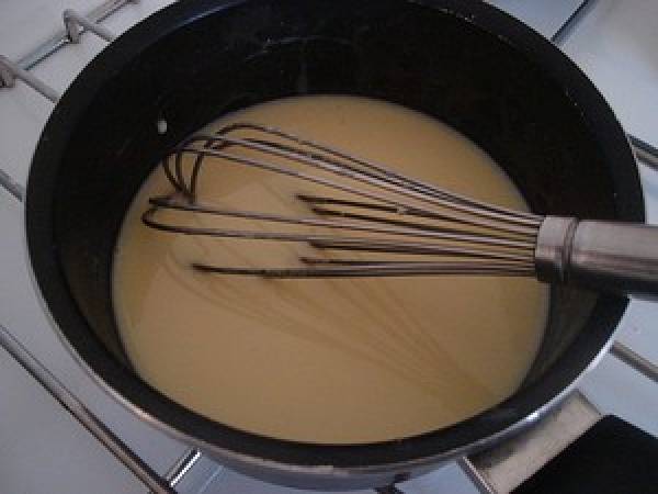 COULIS DE CHOCOLAT BLANC POUR FAIRE VALSER LES GATEAUX AU CHOCOLAT NOIR ! - Préparation etape 4