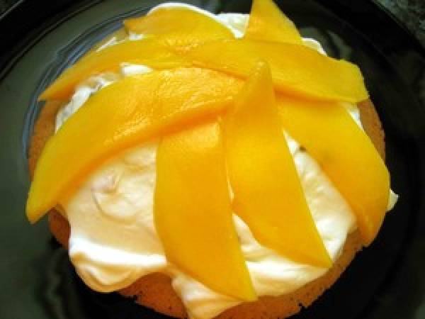 Sablés fins à la mangue, crème fouettée aux fruits de la passion - Préparation etape 6