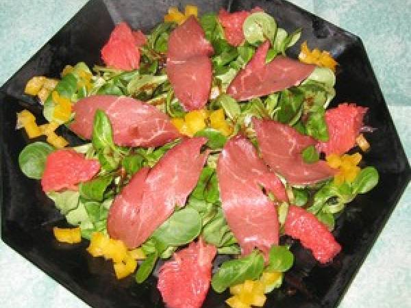 Salade festive de mâche au magret de canard fumé - Préparation etape 6