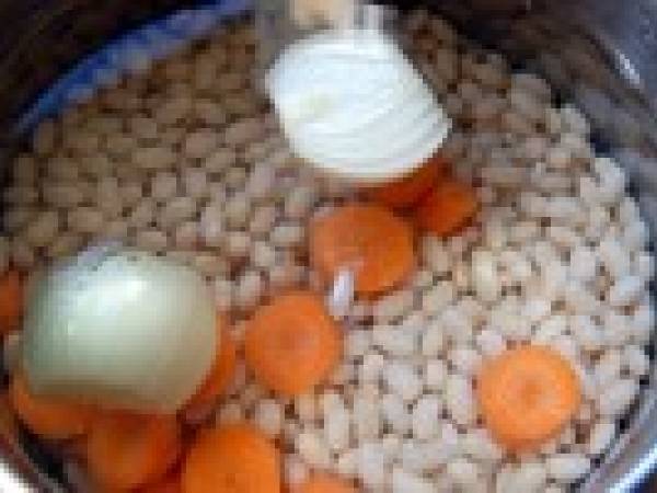 Estouffade d'agneau au Tariquet (mijoté avec des haricots...) - Préparation etape 2