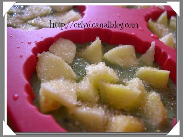 Gâteau Pomme Pistache de Claire - Préparation etape 5