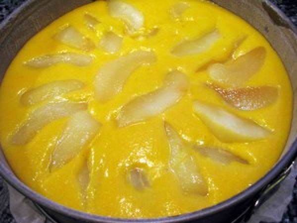 Gâteau à la poire pochée au muscat et aux amandes - Préparation etape 6