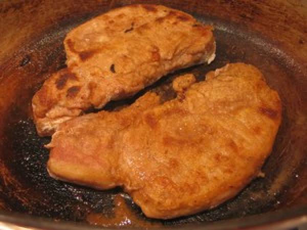 Côtes de porc aux pommes et au cidre en cocotte - Préparation etape 4