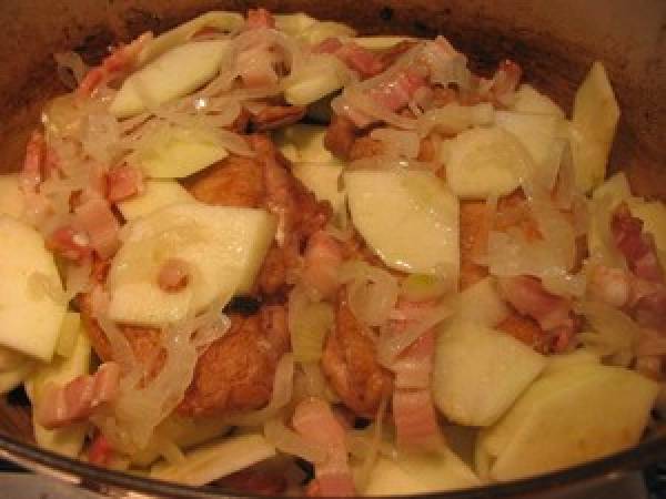 Côtes de porc aux pommes et au cidre en cocotte - Préparation etape 6