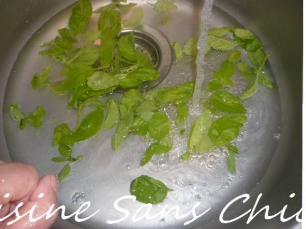 Cabillaud farci au pesto, accompagné de sauce vierge - Préparation etape 1