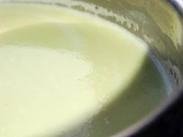 Soupe d'avocat aux St Jacques lardées & aux noisettes - Préparation etape 1